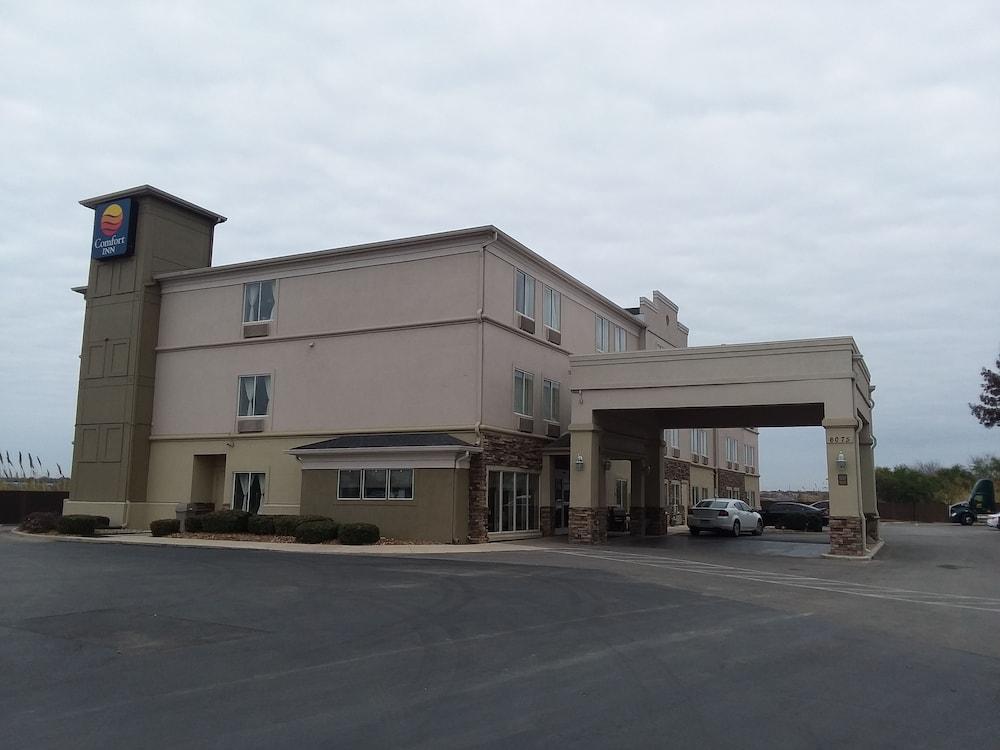 Comfort Inn Near Frost Bank Center サンアントニオ エクステリア 写真