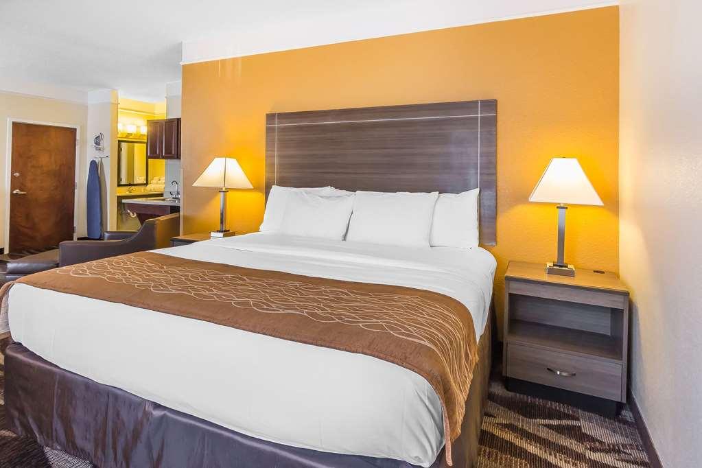 Comfort Inn Near Frost Bank Center サンアントニオ エクステリア 写真