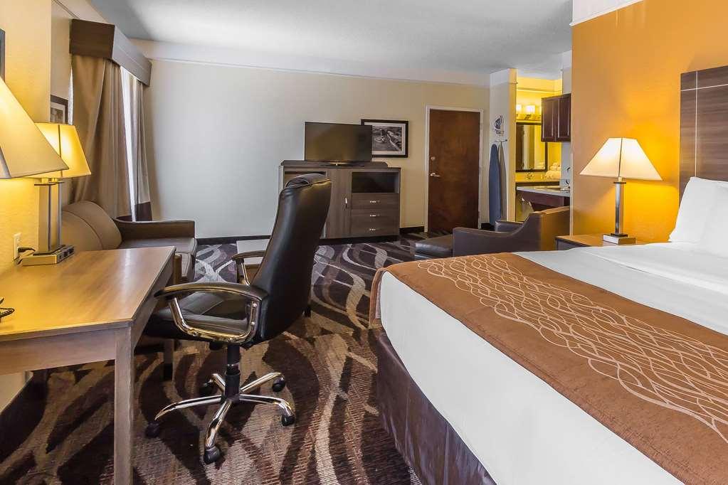 Comfort Inn Near Frost Bank Center サンアントニオ エクステリア 写真
