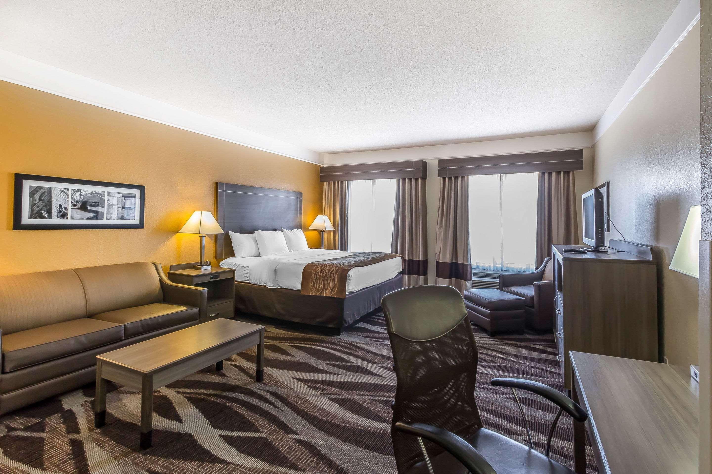 Comfort Inn Near Frost Bank Center サンアントニオ エクステリア 写真