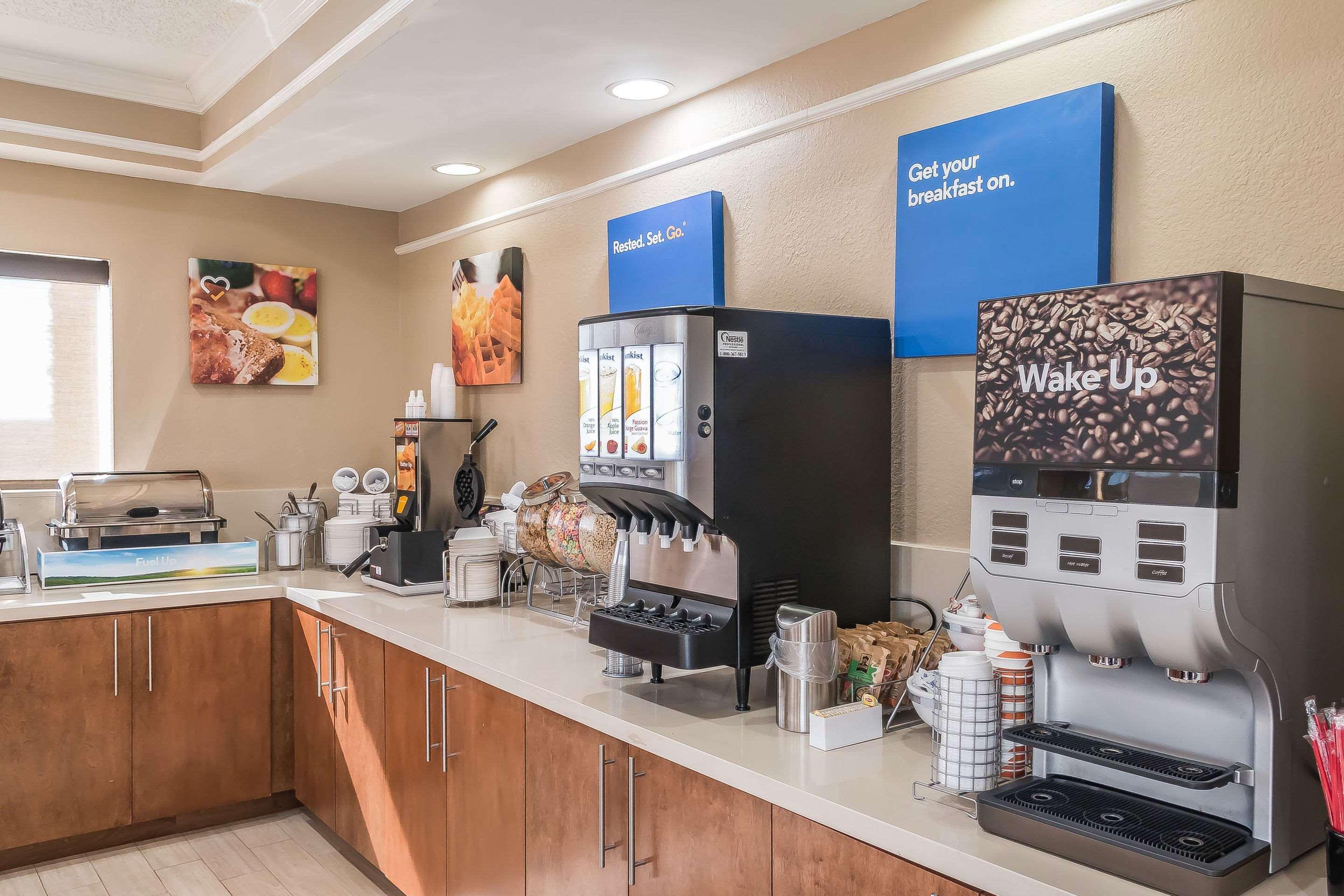 Comfort Inn Near Frost Bank Center サンアントニオ エクステリア 写真