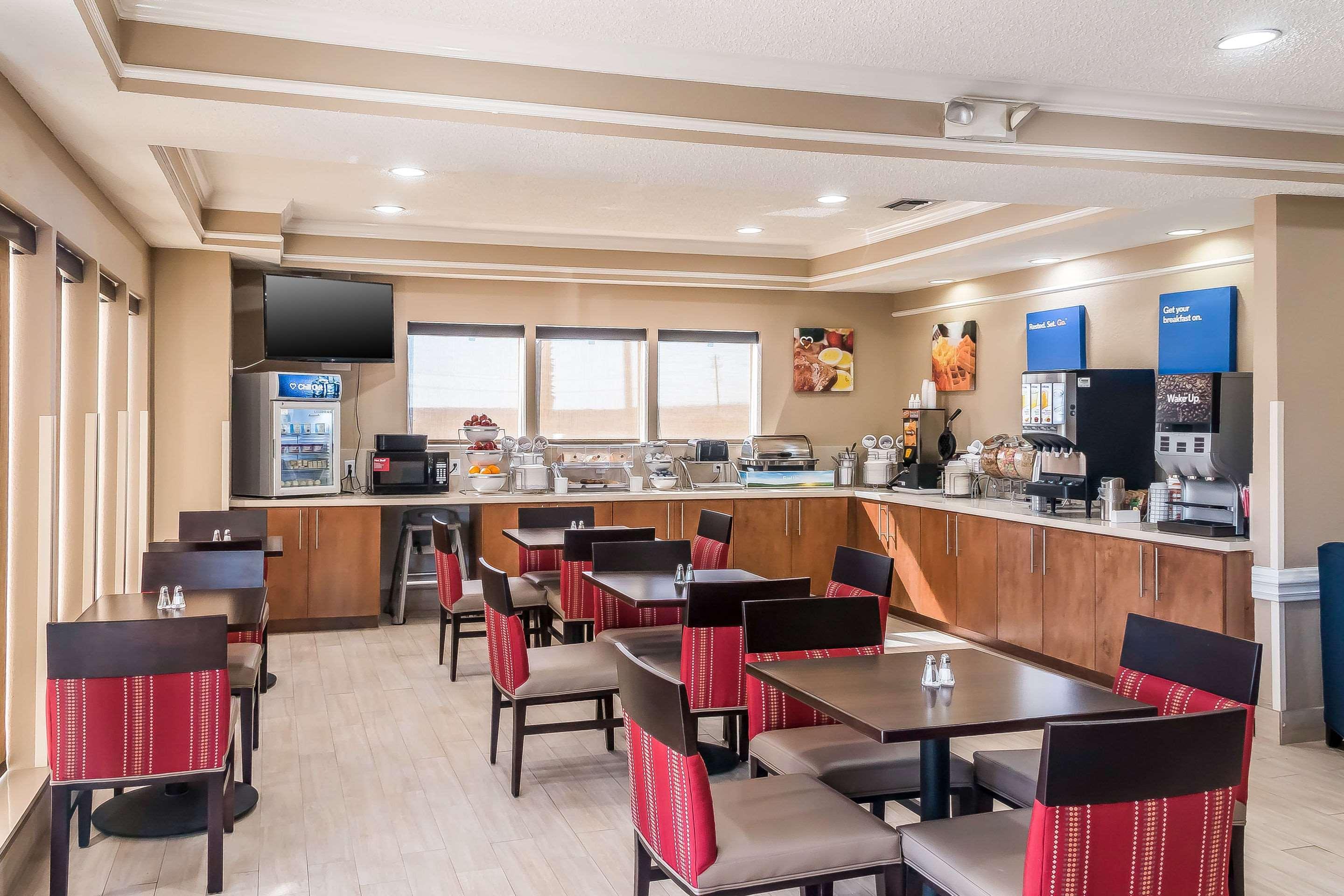Comfort Inn Near Frost Bank Center サンアントニオ エクステリア 写真