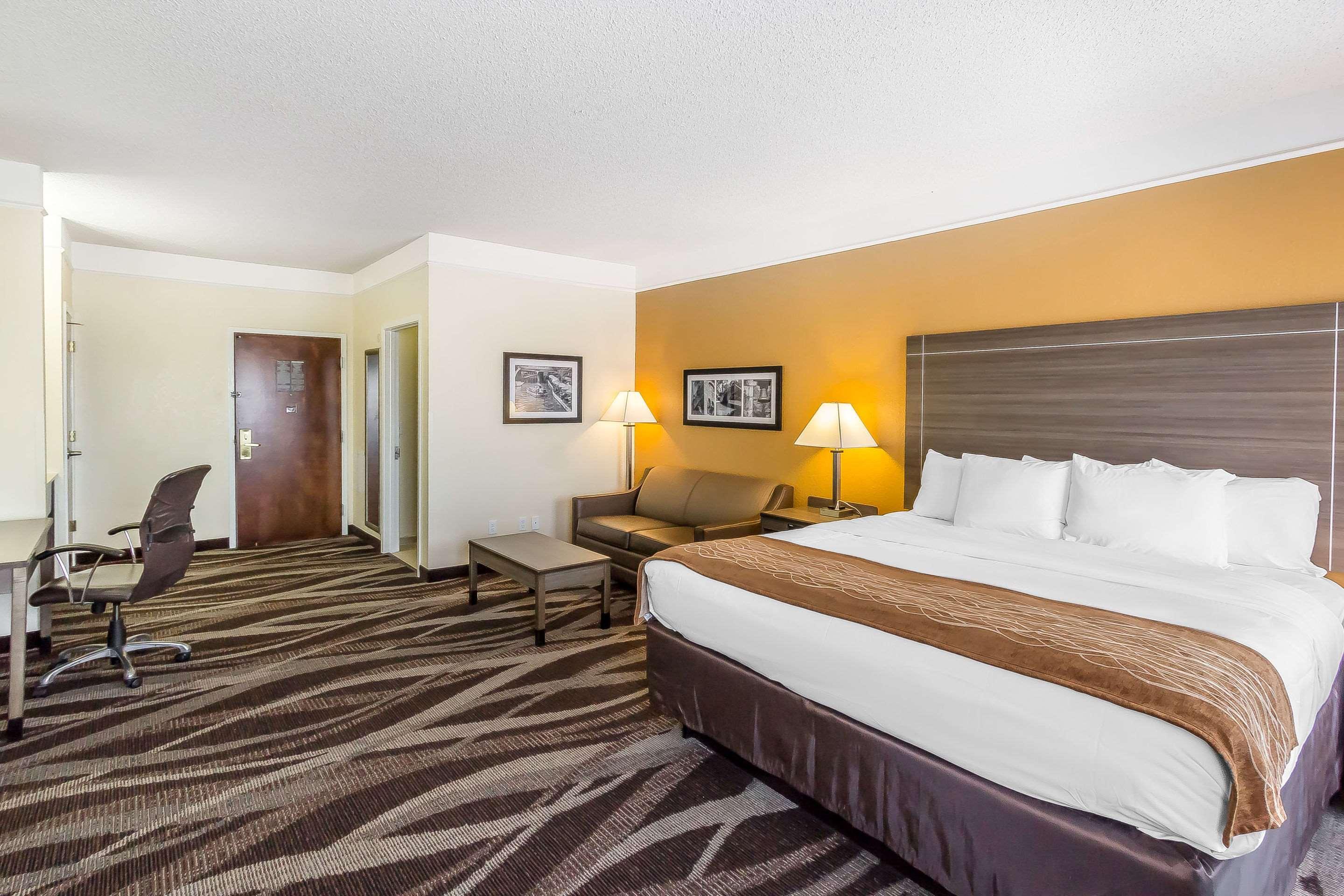 Comfort Inn Near Frost Bank Center サンアントニオ エクステリア 写真