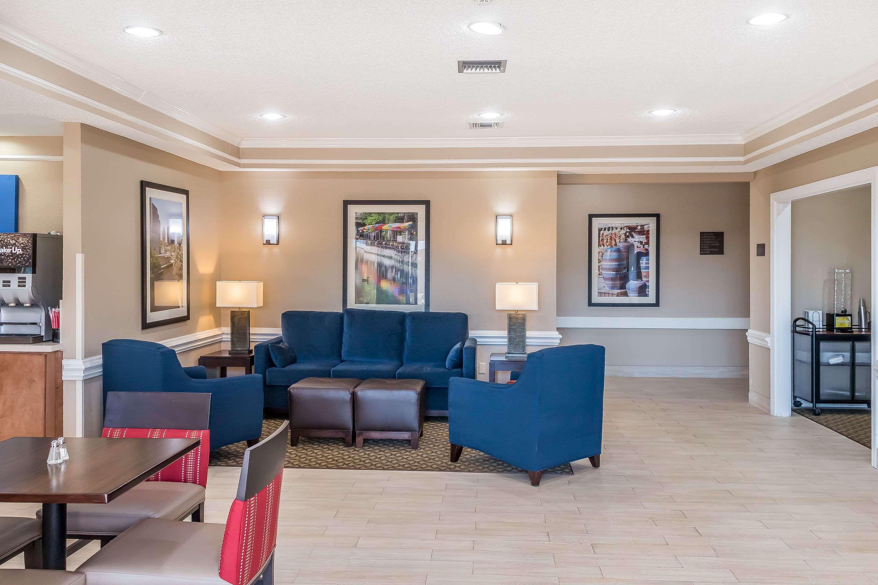 Comfort Inn Near Frost Bank Center サンアントニオ エクステリア 写真