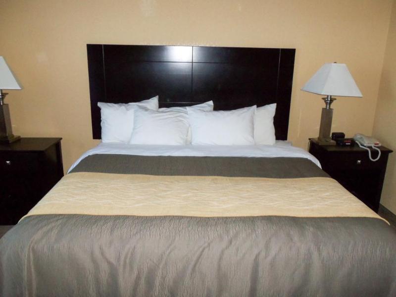 Comfort Inn Near Frost Bank Center サンアントニオ エクステリア 写真