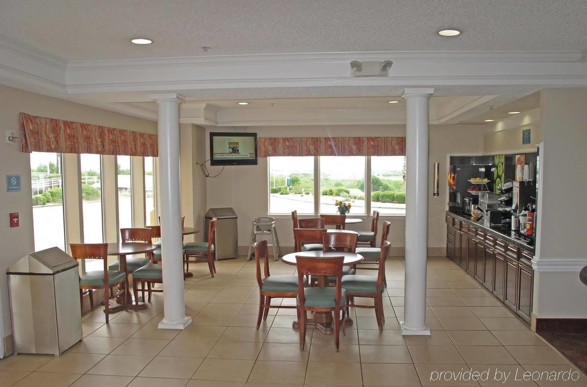 Comfort Inn Near Frost Bank Center サンアントニオ エクステリア 写真